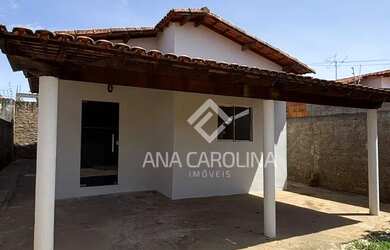 Imagem: A casa à venda possui 3 Dormitórios, 1 Banheiro, 1 Vaga na