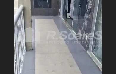 Imagem 3: Casa com 3 quartos sendo 1 suíte na Avenida Carlos Pontes- Jardim Sulacap