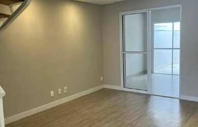 Imagem: A casa em condomínio possui 3 Dormitórios, 3 Banheiros, 2