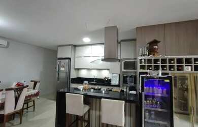 Imagem 2: Apartamento com 3 dormitórios à vendano Centro de Navegantes/SC