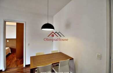 Imagem: O apartamento possui 1 Dormitório, 1 Banheiro, 1 Vaga na garagem