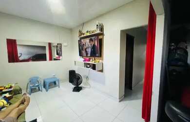 Imagem: A casa possui 2 Dormitórios, 1 Banheiro, 1 Vaga na garagem