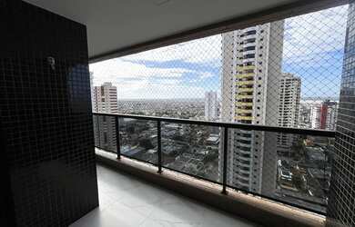 Imagem: O apartamento possui 1 Dormitório, 1 Banheiro, 1 Vaga na garagem