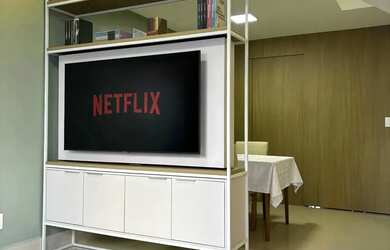 Imagem: A casa possui 3 Dormitórios, 3 Banheiros, 2 Vagas na garagem