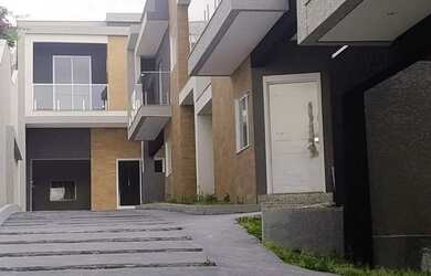 Imagem: A casa em condomínio possui 4 Dormitórios, 4 Banheiros, 2