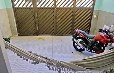 Imagem: A casa possui 2 Dormitórios, 1 Banheiro e está localizado