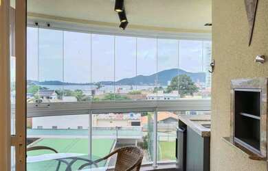 Imagem: O apartamento possui 3 Dormitórios, 2 Banheiros, 2 Vagas na