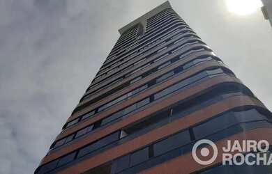 Imagem: O apartamento possui 4 Dormitórios, 3 Banheiros, 3 Vagas na