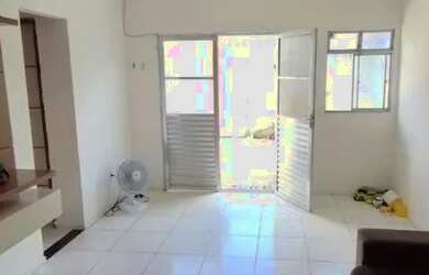 Imagem: A casa possui 2 Dormitórios, 1 Banheiro, 3 Vagas na garagem