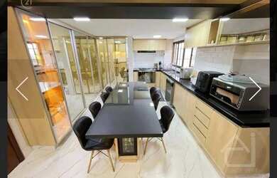 Imagem: O apartamento possui 4 Dormitórios, 4 Banheiros, 1 Vaga na