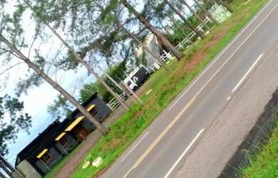 Imagem: A casa possui 5 Dormitórios, 5 Banheiros, 5 Vagas na garagem