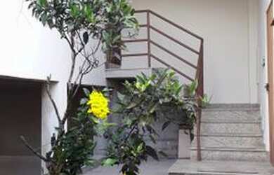 Imagem: A casa possui 3 Dormitórios, 2 Banheiros, 3 Vagas na garagem