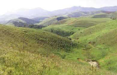 Imagem: O terreno possui 435.600m² de Área e está localizado em