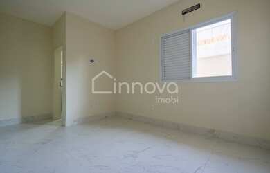 Imagem 9: Linda casa térrea no Residencial Portinari Club