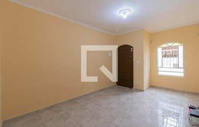 Imagem: A casa possui 2 Dormitórios, 1 Banheiro, 2 Vagas na garagem