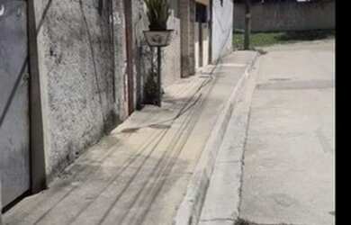 Imagem: A casa possui 1 Dormitório, 1 Banheiro e está localizado