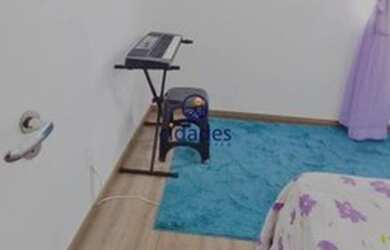 Imagem: O apartamento possui 3 Dormitórios, 1 Banheiro, 1 Vaga na garagem