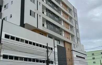Imagem: O apartamento possui 1 Dormitório, 1 Banheiro, 1 Vaga na garagem