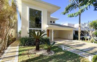 Imagem: A casa em condomínio possui 3 Dormitórios, 4 Banheiros, 4