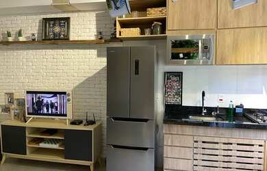 Imagem: O apartamento possui 1 Dormitório, 1 Banheiro, 1 Vaga na garagem