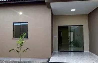 Imagem: A casa possui 3 Dormitórios, 1 Banheiro, 1 Vaga na garagem