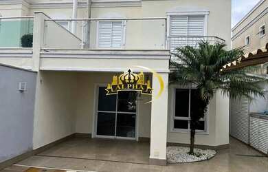 Imagem: A casa em condomínio possui 3 Dormitórios, 1 Banheiro, 2 Vagas