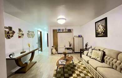 Imagem: A casa possui 4 Dormitórios, 4 Banheiros, 3 Vagas na garagem