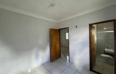 Imagem 12: Casa com 3 dormitórios para alugar, 252 m² por R$ 2.000/mês - Vila São Jorge - Anápolis/GO