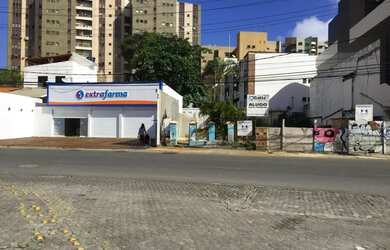 Imagem: O depósito possui 5 Vagas na garagem, 215m² de Área e está