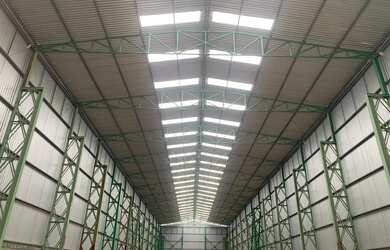 Imagem 2: Galpão/Depósito/Armazém para aluguel com 2200 metros quadrados em -...