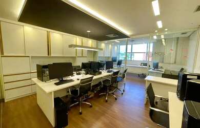 Imagem 3: Sala comercial de 48m², banheiro e 3 vagas no Caminho das Arvores - Salvador...