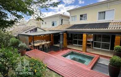 Imagem: A casa em condomínio possui 3 Dormitórios, 4 Banheiros, 4