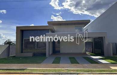 Imagem: A casa em condomínio possui 3 Dormitórios, 4 Banheiros, 2