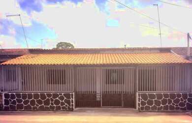 Imagem: A casa em condomínio possui 2 Dormitórios, 2 Banheiros, 2