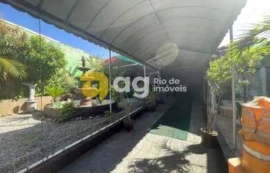 Imagem: O depósito possui 550m² de Área e está localizado em Vila