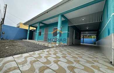 Imagem: A casa possui 2 Dormitórios, 2 Banheiros, 4 Vagas na garagem