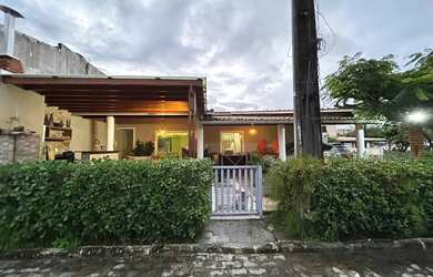 Imagem: A casa em condomínio possui 3 Dormitórios, 4 Banheiros, 2