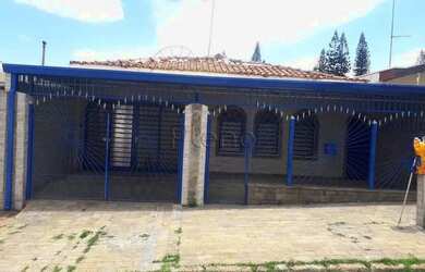 Imagem: A casa à venda possui 3 Dormitórios, 3 Banheiros e 217m²