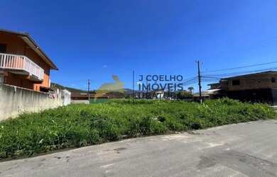 Imagem: O terreno possui 300m² de Área e está localizado em Estufa