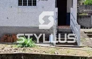 Imagem: A casa possui 3 Dormitórios, 1 Banheiro, 180m² de Área e