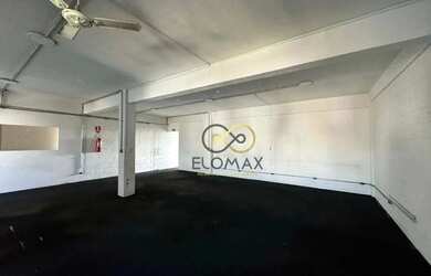 Imagem: O depósito possui 240m² de Área e está localizado em Macedo