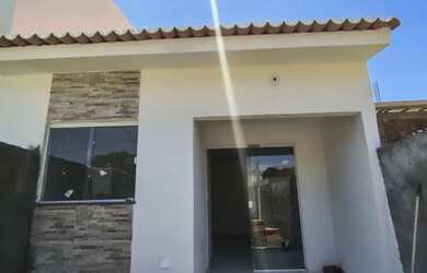 Imagem: A casa possui 2 Dormitórios, 1 Banheiro, 1 Vaga na garagem