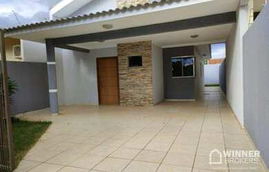 Imagem: A casa possui 3 Dormitórios, 2 Banheiros, 2 Vagas na garagem