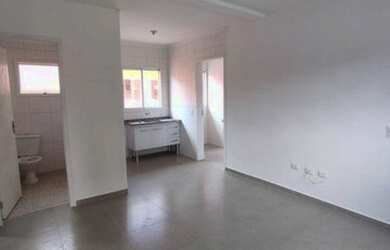 Imagem: A casa possui 2 Dormitórios, 1 Banheiro, 1 Vaga na garagem