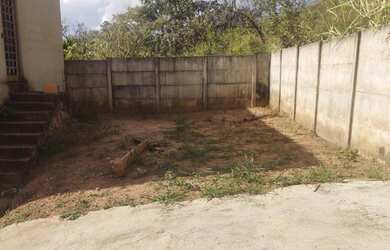 Imagem: A casa possui 2 Dormitórios, 1 Banheiro e 180m² de Área e