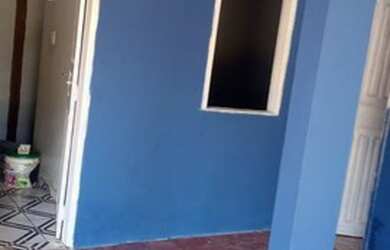 Imagem: A casa possui 2 Dormitórios, 1 Banheiro, 1 Vaga na garagem