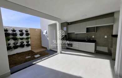 Imagem: A casa em condomínio possui 2 Dormitórios, 1 Banheiro, 2 Vagas