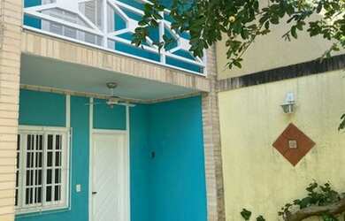 Imagem: A casa em condomínio possui 3 Dormitórios, 3 Banheiros, 1