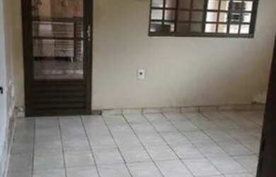 Imagem: A casa possui 3 Dormitórios, 1 Banheiro, 105m² de Área e