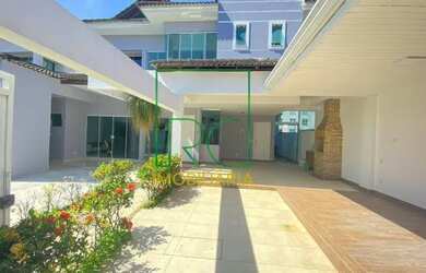 Imagem: A casa em condomínio possui 4 Dormitórios, 5 Banheiros, 2